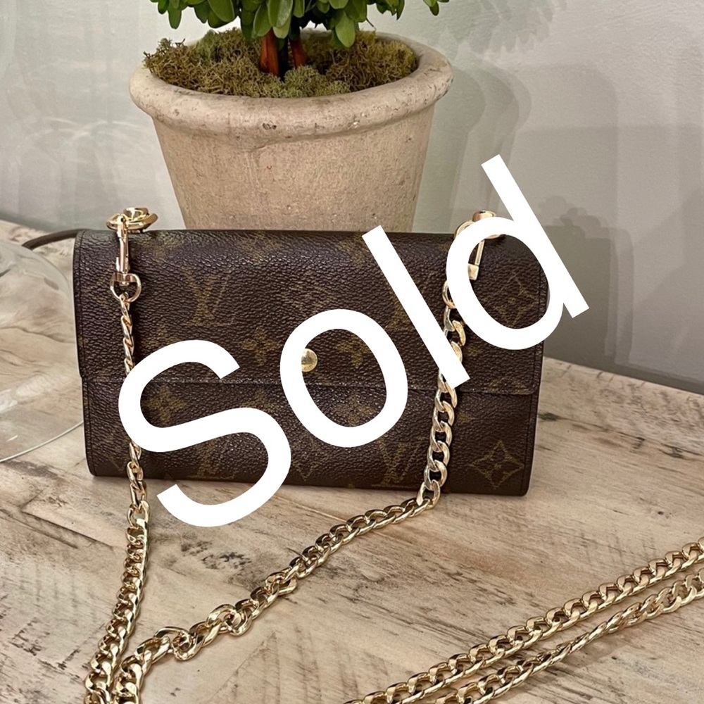 Authentic Louis Vuitton Wallet/Crossbody